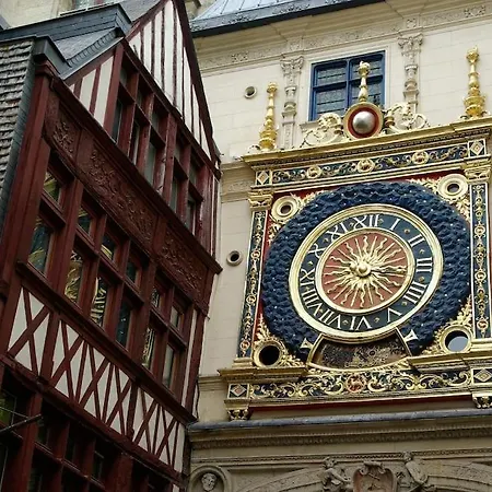 Petit Croix Rouen